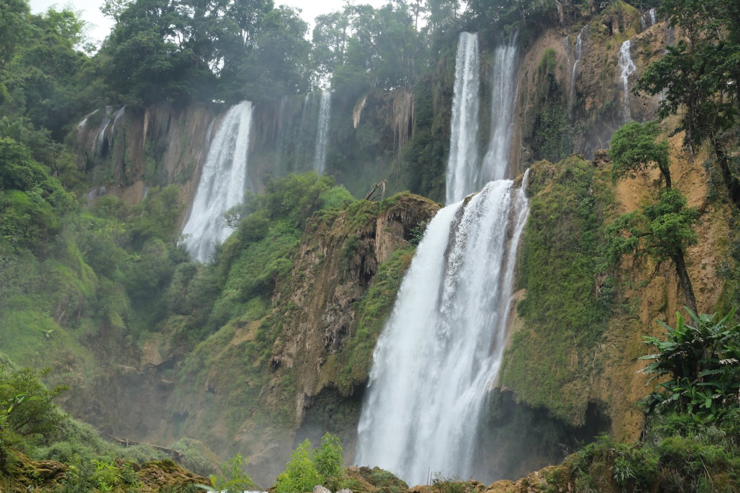 Thi Lo Su waterfall